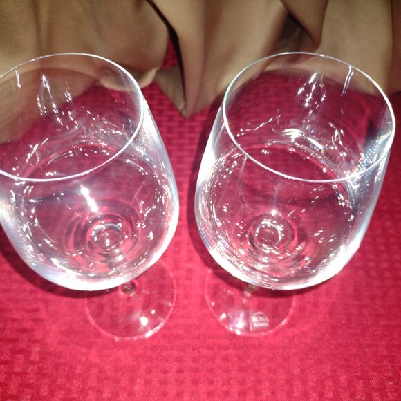Set of 2 Rona Lead-Free Crystaline Wine Glasses – Made in Slovakia - Picture 3 of 6